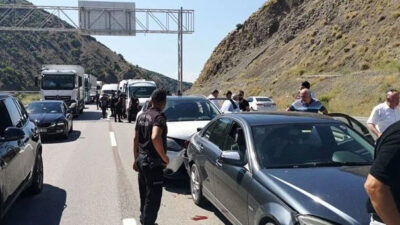 Kılıçdaroğlu’nun konvoyunda zincirleme kaza! Yaralılar var