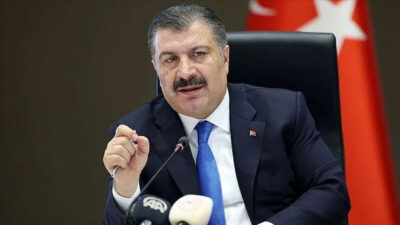 Bakan Fahrettin Koca’dan sağlık çalışanlarının taban ücretine ilişkin açıklama