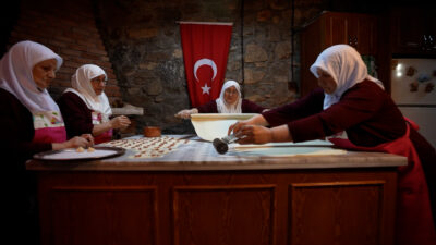 Kadınlar üretiyor, Yıldırım kazanıyor