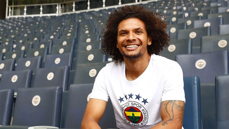 Fenerbahçe açıkladı! İşte Arao’nun yeni adresi Fenerbahçe, Brezilyalı orta saha oyuncusu Willian Arao'nun transferi için Yunanistan