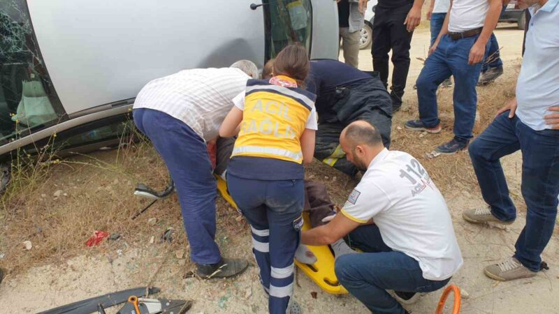 Bursa’da iki araç çarpıştı: 5 yaralı Bursa’da iki aracın çarpıştığı trafik kazasında 5 kişi yaralandı. Aracın