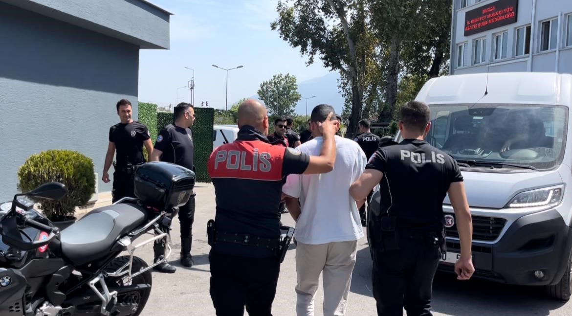 Bursa Valiliği açıkladı: Adliyeye sevk edildiler Bursa Valiliği açıkladı: Adliyeye sevk edildiler