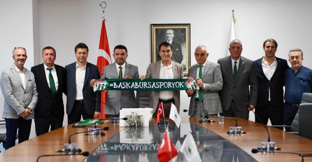 Bursaspor’dan Mustafa Dündar’a ziyaret Bursaspor’dan Mustafa Dündar’a ziyaret