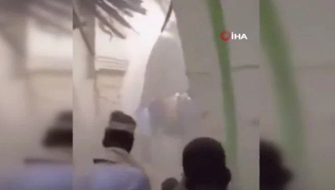 Tarihi cami çöktü: 10 ölü, 25 yaralı Tarihi cami çöktü: 10 ölü, 25 yaralı