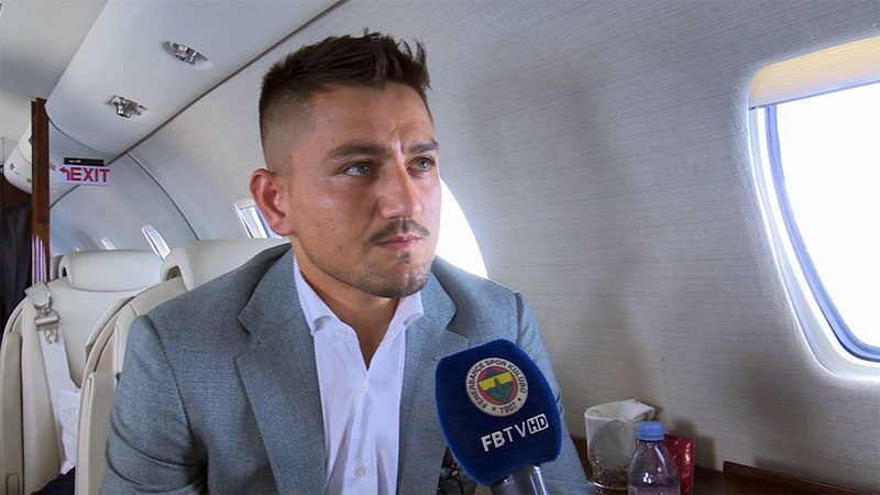 Cengiz Ünder: Taraftarlarımızın karşısına çıkmak için çok heyecanlıyım Fenerbahçe'nin Olimpik Marsilya'dan transferi milli futbolcu Cengiz Ünder, sarı lacivertli