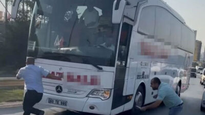 Eli bıçaklı saldırgan muavini kovaladı