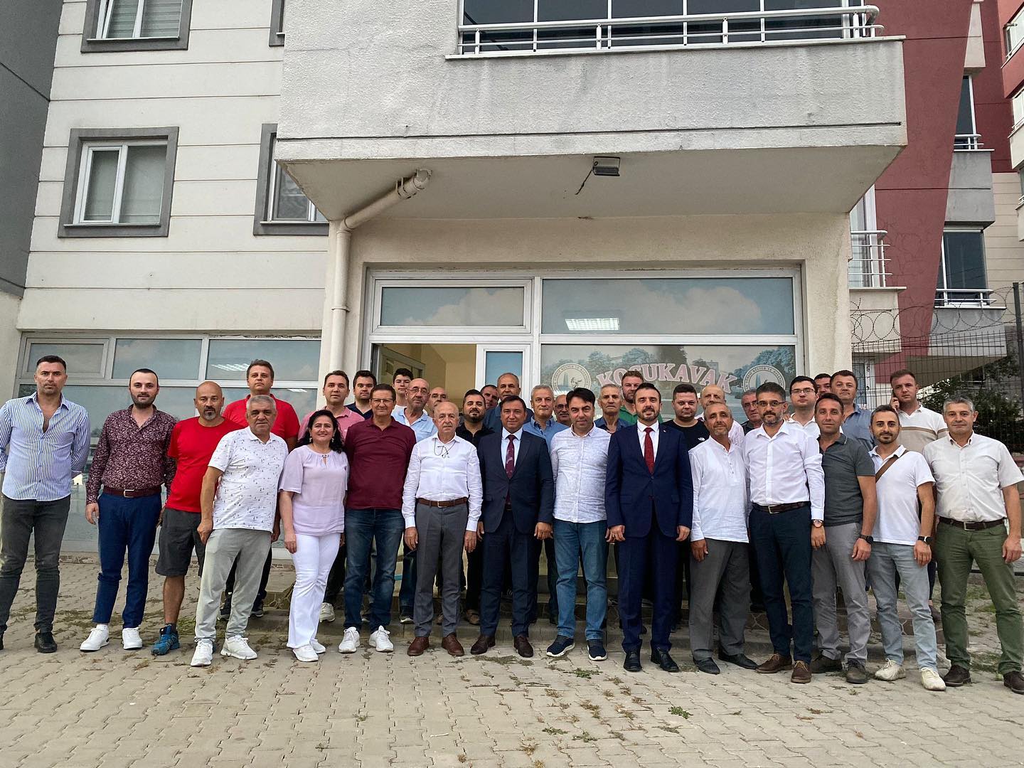 Başkan Tanır’dan Balkan derneklerine ziyaret Başkan Tanır’dan Balkan derneklerine ziyaret