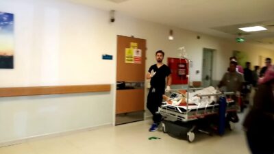 Bursa’da minibüs ile traktörün karıştığı kazada 3 kişi yaralandı