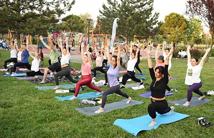 Nilüfer’de yogaya büyük ilgi Nilüfer’de yogaya büyük ilgi