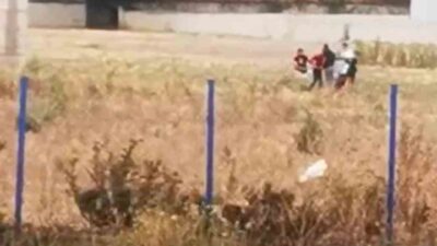 Bursa’da tekme ve yumrukların havada uçuştuğu kavga kamerada