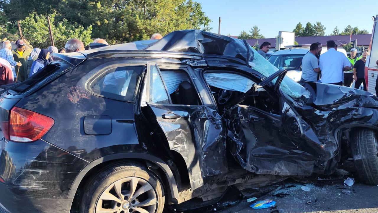 Sivas’ta cip tırla çarpıştı: 1 ölü, 3 yaralı