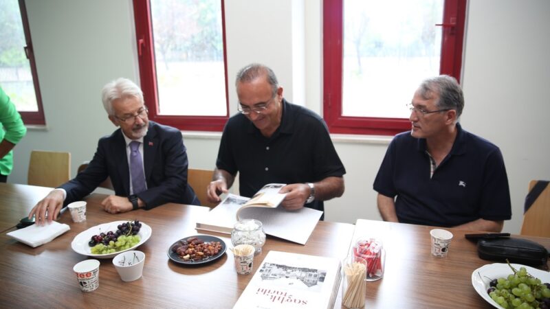 Sunay Akın’dan Nilüfer’e müze ziyareti Nilüfer’de yakında açılacak Sağlık Müzesi’ni ve Müzik Enstrümanları Müzesi’ni ziyaret