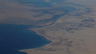 Süveyş Kanalı’nda batan römorkörün mürettebatından biri öldü