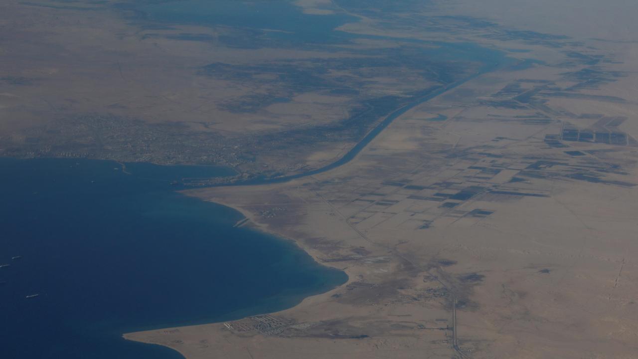 Süveyş Kanalı’nda batan römorkörün mürettebatından biri öldü Süveyş Kanalı’nda batan römorkörün mürettebatından biri öldü