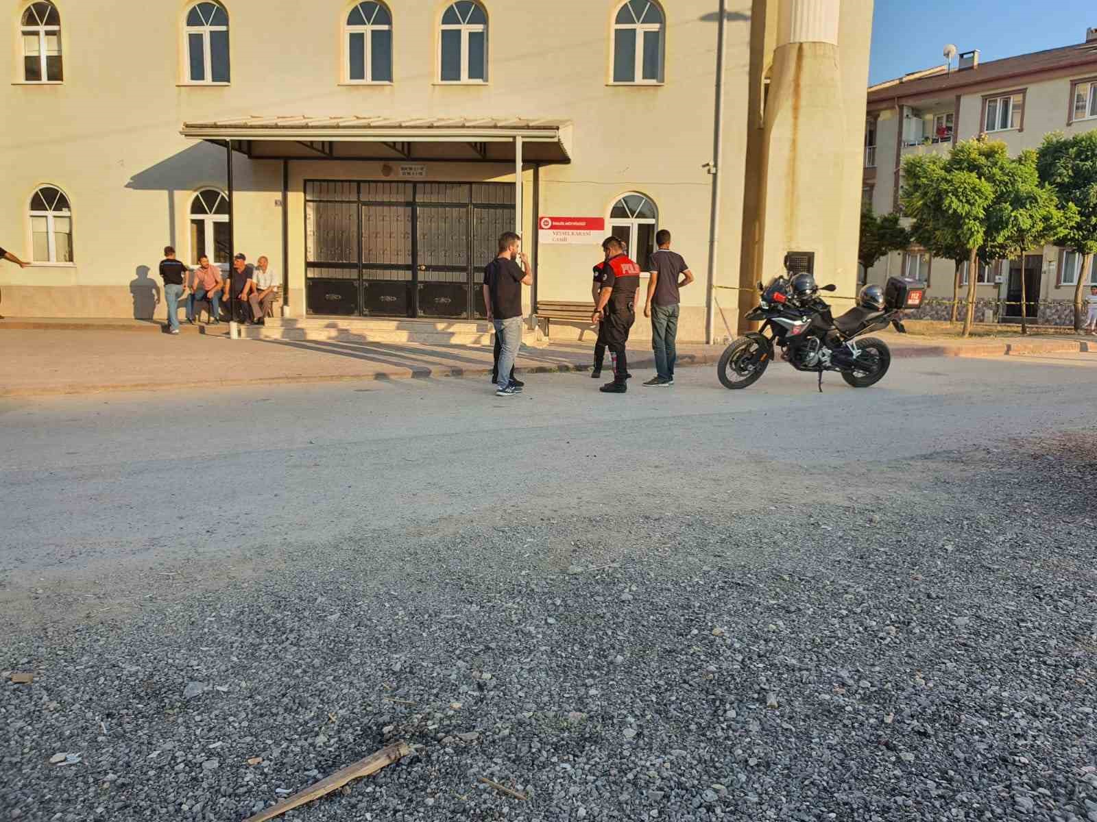 Bursa’da korkunç cinayet cami önünde vurdu