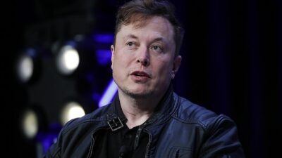 Elon Musk’tan Zuckerberg açıklaması: Kabul etmedi