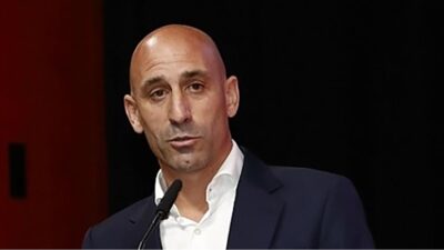 FIFA, Rubiales’i geçici olarak görevden aldı