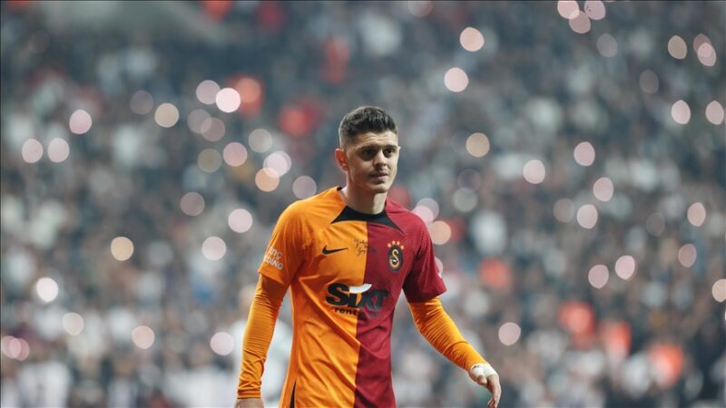 Beşiktaş, geçen sezon kiralık olarak Galatasaray'da forma giyen Milot Rashica'nın