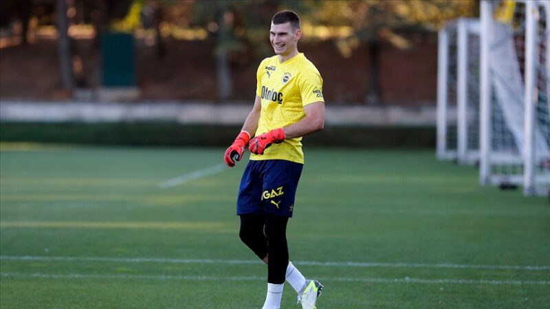 Hırvat kaleci Dominik Livakovic, Fenerbahçe'deki ilk antrenmanına çıktı.