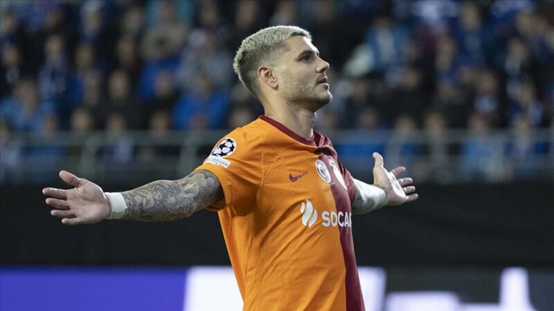 Kariyerinde İtalya'da Sampdoria ve Inter, Fransa'da PSG, Türkiye'de ise Galatasaray