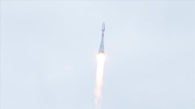 Rus uzay aracı Luna-25, Ay’ın yörüngesine girdi