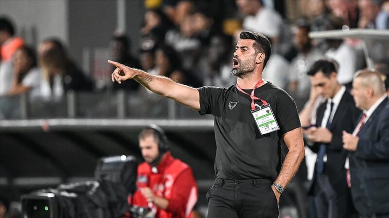 Atakaş Hatayspor Teknik Direktörü Volkan Demirel, takımının Pendikspor karşısında oynadığı
