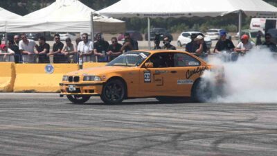 Türkiye’nin en iyi drift sürücüleri Bursa’da yarıştı
