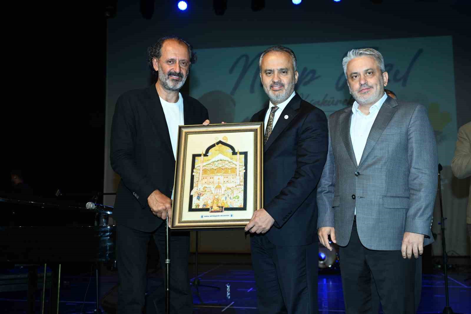 ustat necip fazil bursada siirleriyle anildi e4a3297