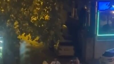 Bursa’da yan bakma kavgasında cadde boks ringine döndü