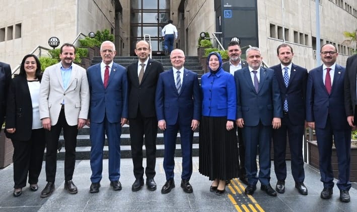 AK Parti’de yeni koordinasyon: Hangi bakanlıkla hangi milletvekili görüşecek? AK Parti’de yeni koordinasyon: Hangi bakanlıkla hangi milletvekili görüşecek?