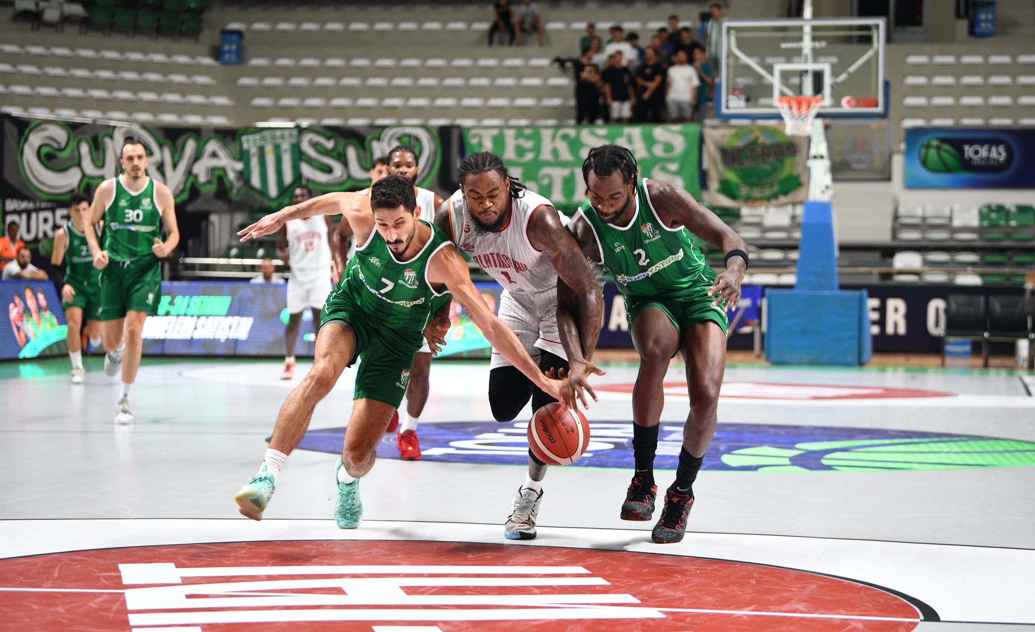 Bursaspor Cimbom’u elinden kaçırdı! 83-87