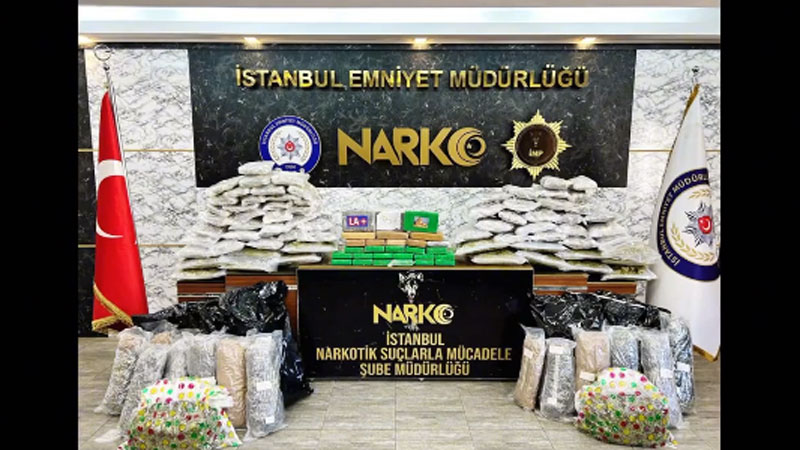 Bakan Yerlikaya duyurdu! Hasta nakil aracıyla… Bakan Yerlikaya duyurdu! Hasta nakil aracıyla…