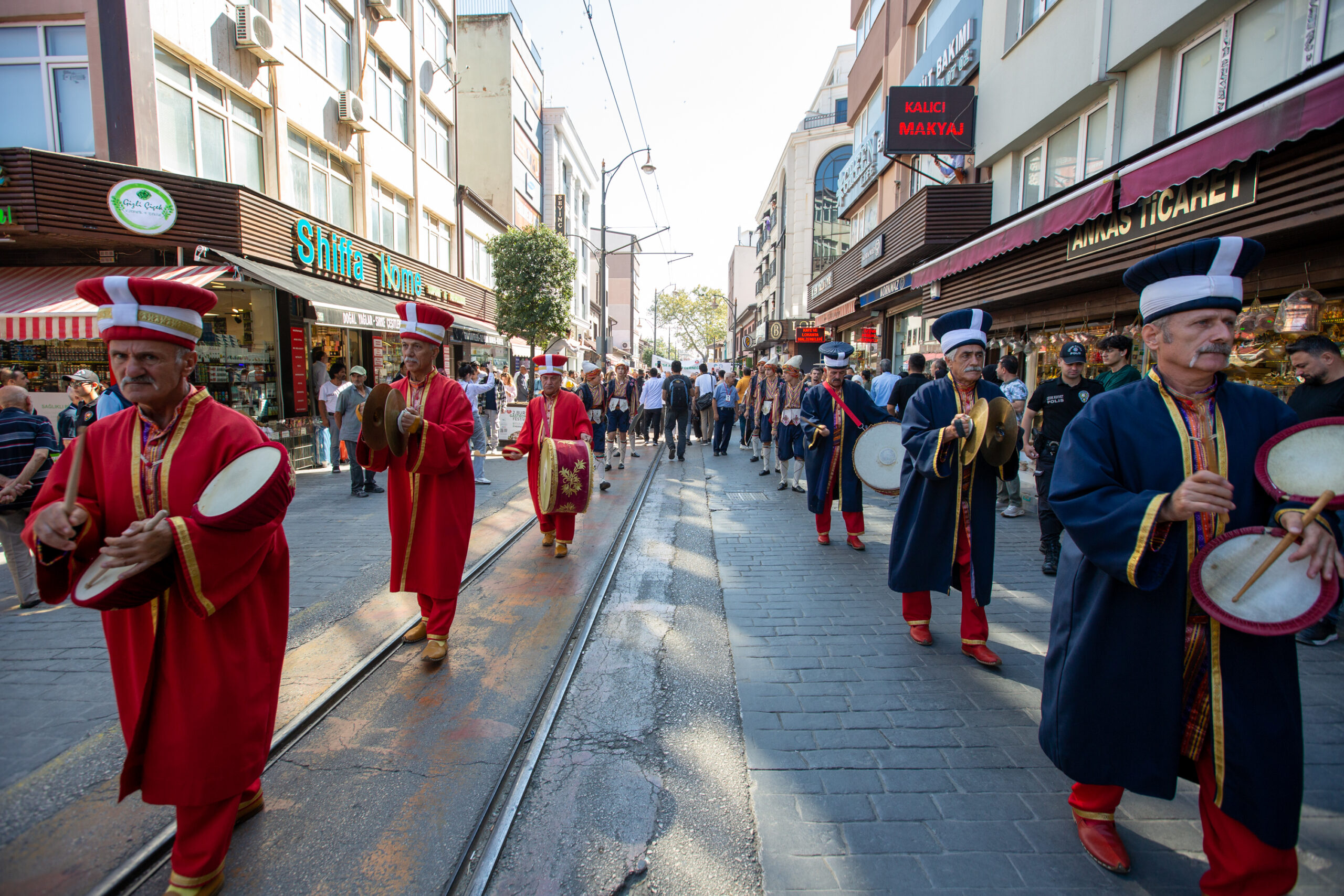 Bursa’nın lezzet şöleni başladı 4 33383 MTY1MDQyNW 2 scaled