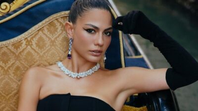 Pozları akılları baştan aldı!