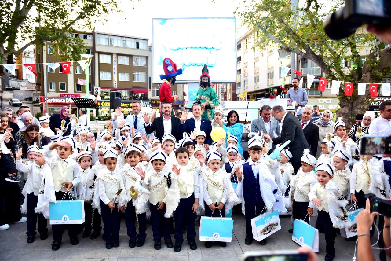 Kestel’de coşkulu sünnet şöleni Kestel’de coşkulu sünnet şöleni