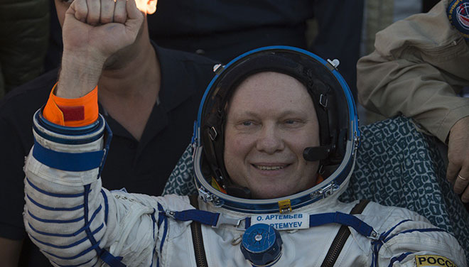 Rus kozmonot Bursa’dan seslendi: Bu güzelliği gördüğüm zaman elim makineye gidiyor Rus kozmonot Bursa’dan seslendi: Bu güzelliği gördüğüm zaman elim makineye gidiyor