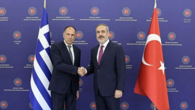 Yunan Dışişleri Bakanı Ankara’da: Hakan Fidan’la görüştü