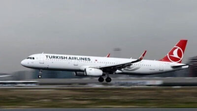 THY uçağı taksi yolundan çıktı