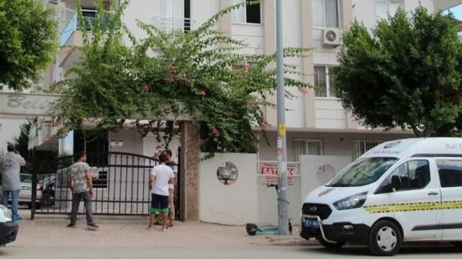 9 aylık hamile kadın evinde ölü bulundu