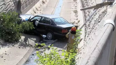 5 metre yükseklikten su kanalına uçtu! Önce kaçtı, sonra geri geldi