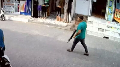 Sokak ortasında vahşet: O anlar kamerada! Haraç vermeyi reddedince… Esnafı av tüfeğiyle öldürdü