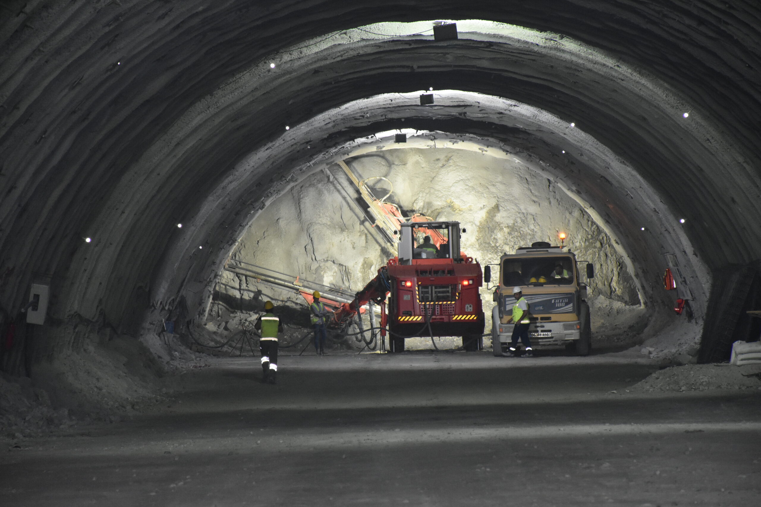 14 saatlik yol 3,5 saate düşecek! Yüzde 58’i tamamlandı