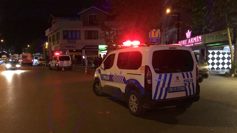 Bursa’da sokak ortasında bıçaklı dehşet! Hayatını kaybetti