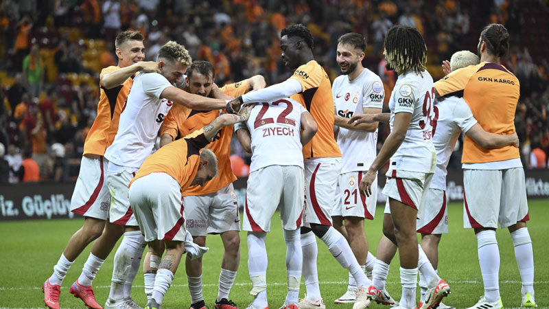 Trendyol Süper Lig'in 5. haftasında konuk ettiği Yılport Samsunspor'u 4-2