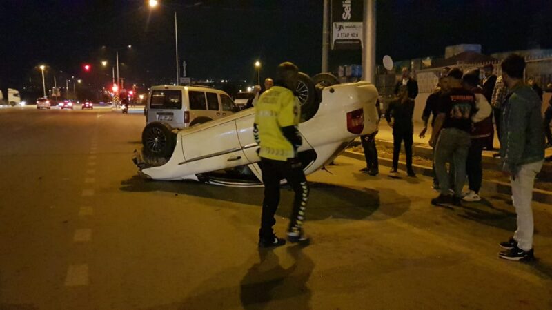 Bursa'nın İnegöl ilçesinde devrilerek ters dönen otomobildeki 1 kişi yaralandı.