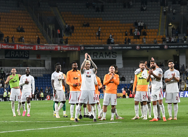 Galatasaray Süper Lig’de seriye bağladı
