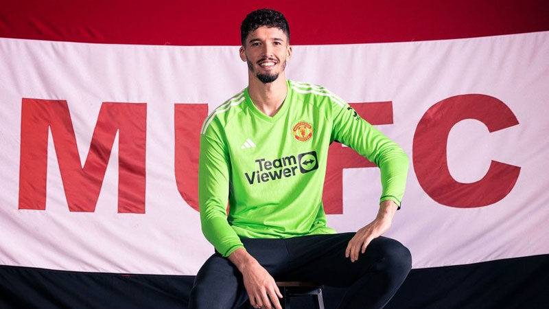 Bursaspor altyapısından yetişen Altay Bayındır resmen ManU’da İngiltere Premier Lig takımlarından Manchester United, Bursaspor altyapısından yetişen ve