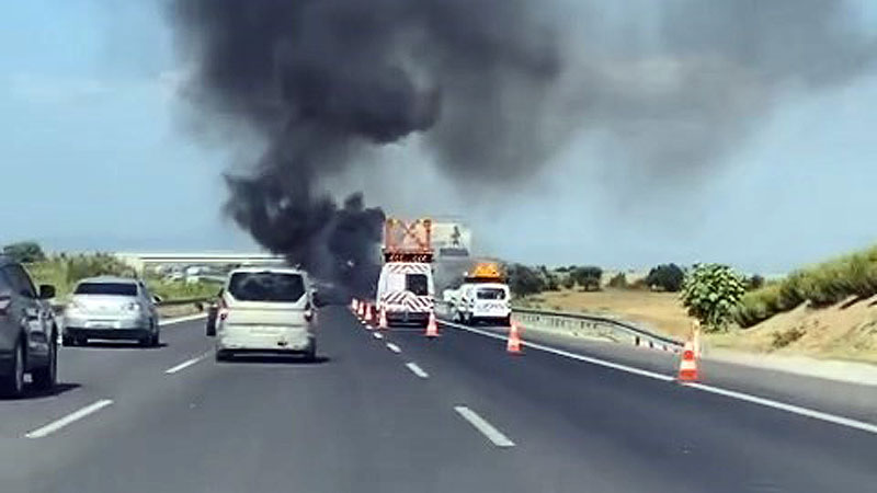 Görüntüler Bursa’dan… Otobanda korku dolu anlar Görüntüler Bursa’dan… Otobanda korku dolu anlar
