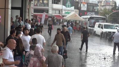 Bursa’da yağış etkili oldu