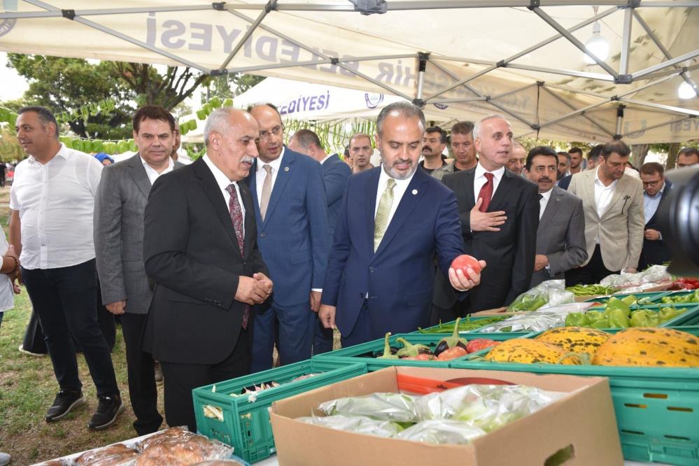 Yenişehir’de Hakan Altun ve Merve Özbey rüzgarı 3 AW026394 02 1